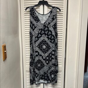 Black and White Patterned Midi Dress